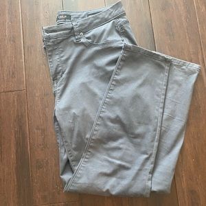 Light gray jeggings